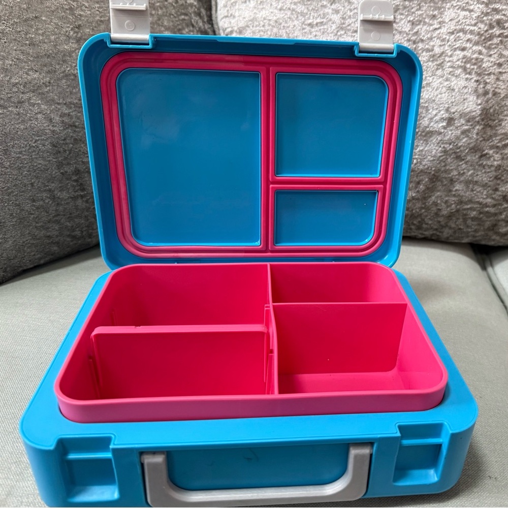 Mr. Beast Feastables Lunchbox Like New - Picture 3 of 4